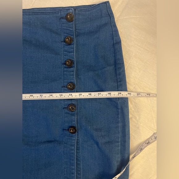 Rachel Roy Denim Side Button Pencil Skirt | Size 14 - Picture 4 of 5